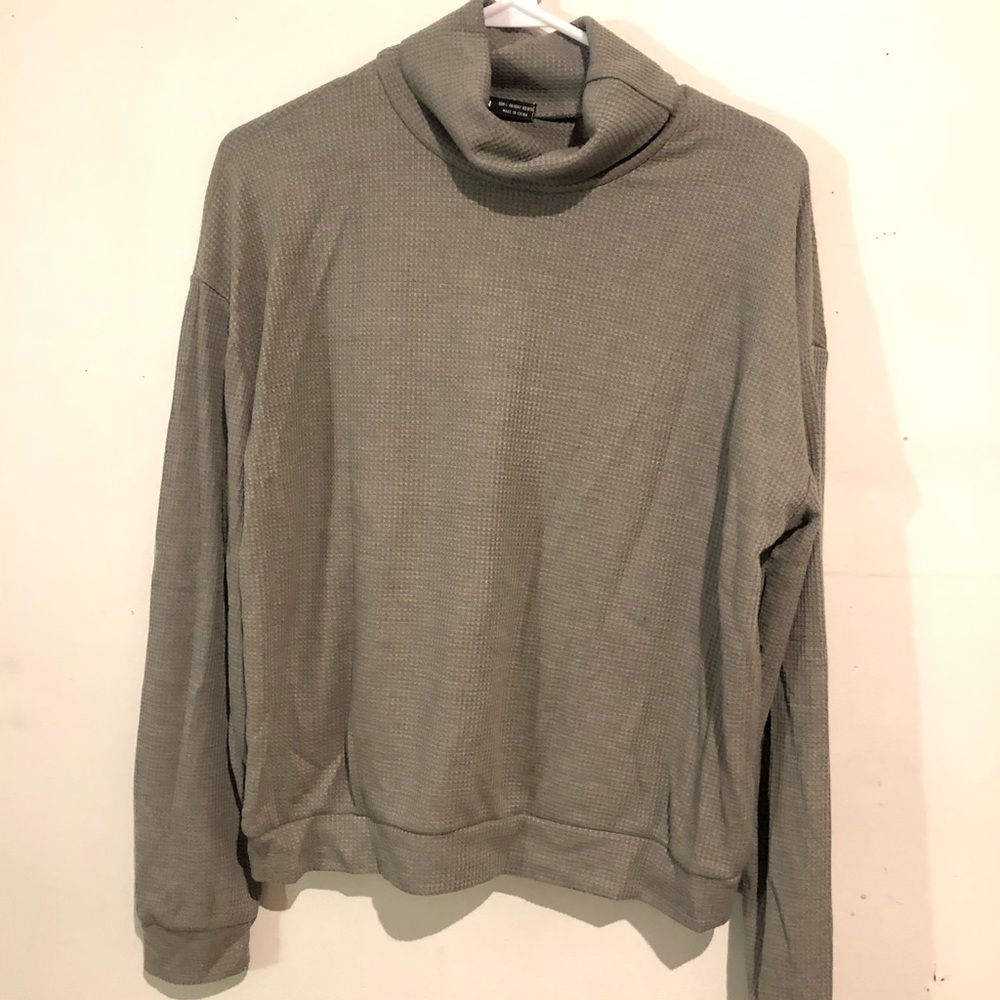 Shein/ pale green/gray/ loose turtleneck/ L
